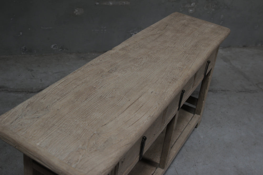 Vera Reclaimed shop counter