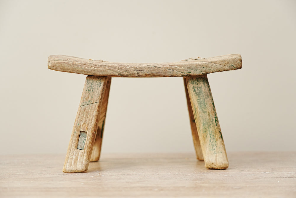 Hebe Vintage Wooden Stool