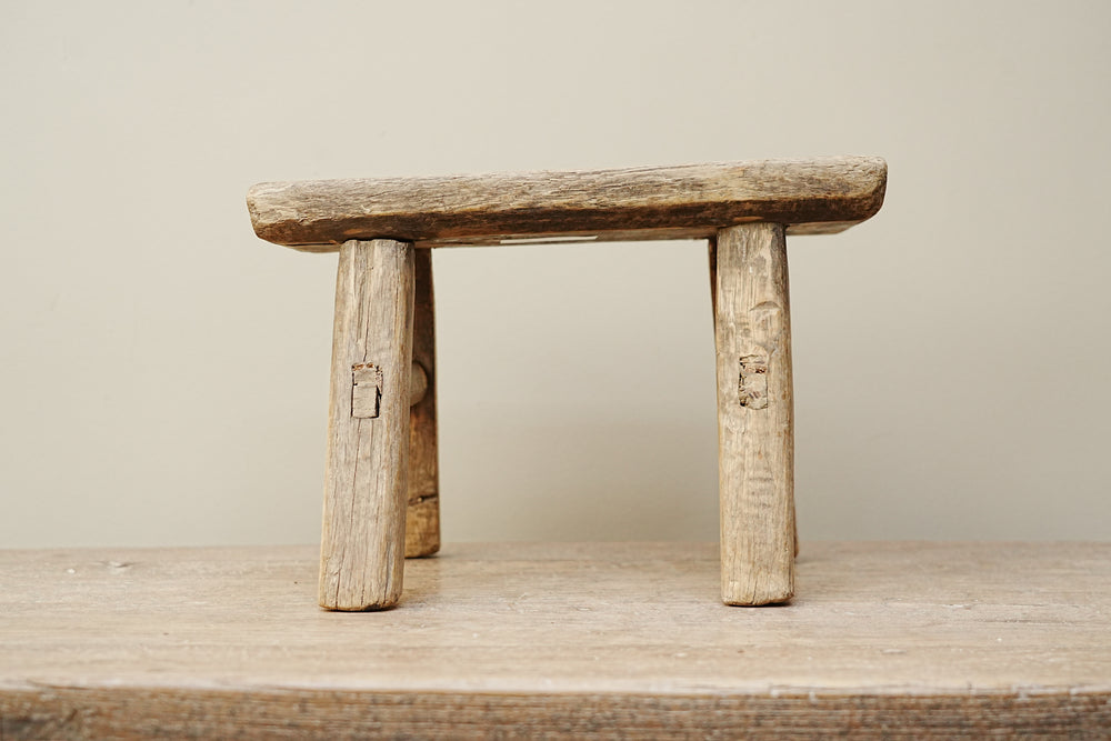 Salvia Vintage Wooden Stool