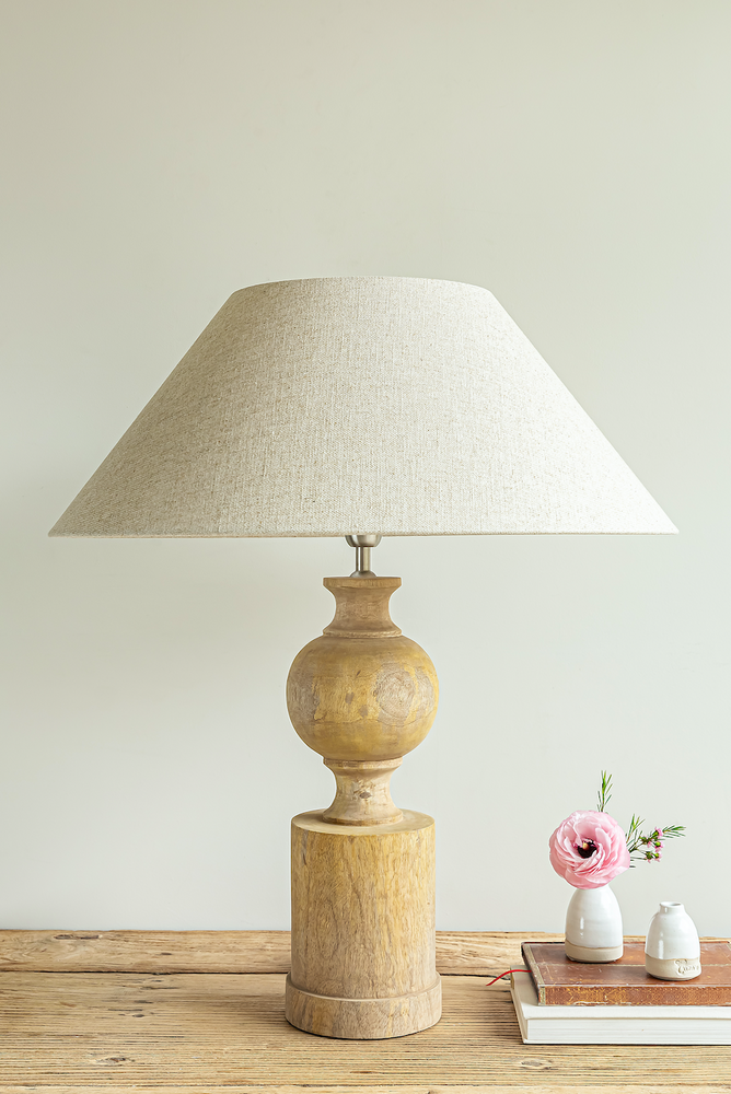 
                
                    Load image into Gallery viewer, Pegasi Table Lamp - Natural
                
            