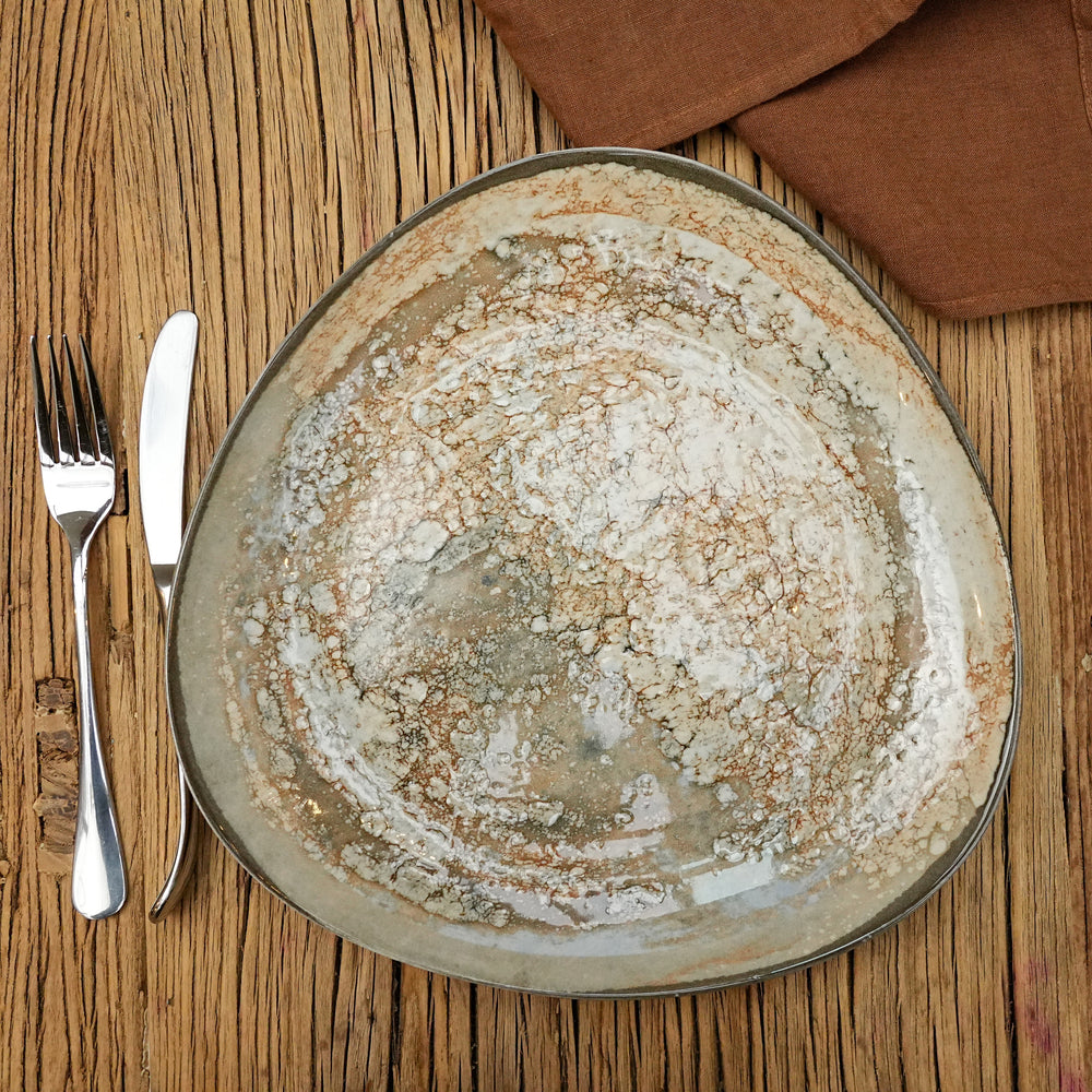 Light Moon Pera Plate 30cm (Click & Collect)