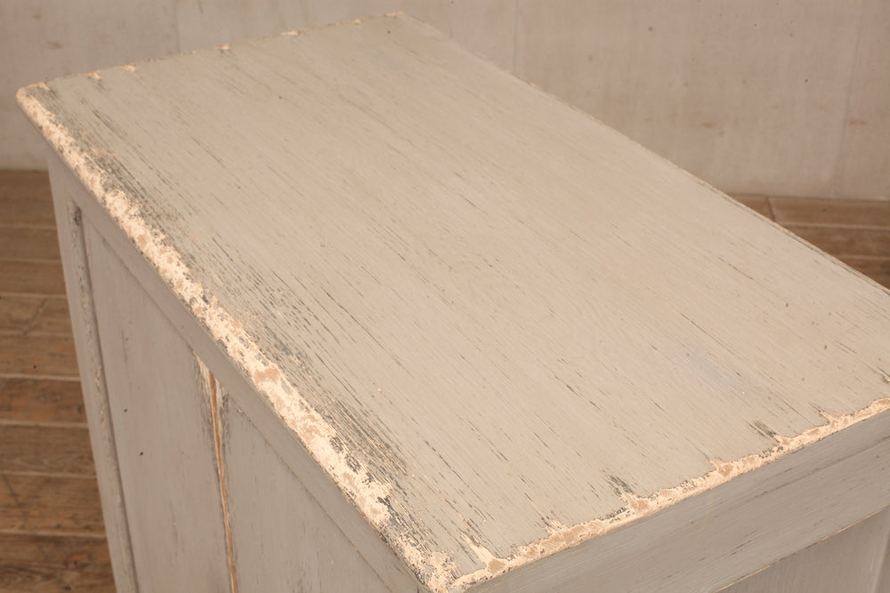 Teddy Distressed Bedside Table
