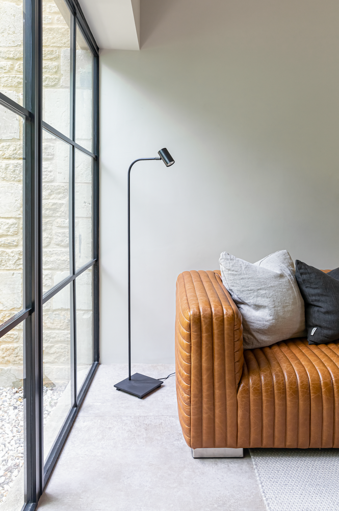 Tubino Floor Lamp - Black
