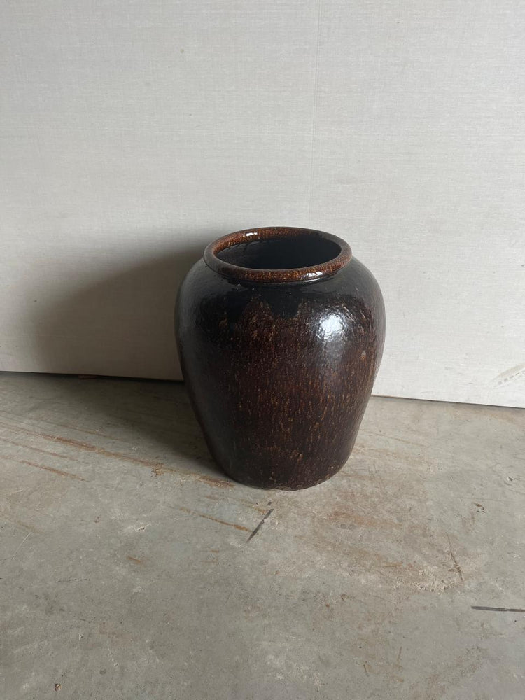 
                
                    Load image into Gallery viewer, Giant Brown Planter - 60 x 70cm
                
            